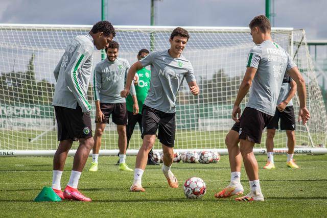 怀特25分阿德巴约23分 绿军大胜热火4-1晋级