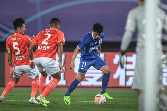 曝36岁本泽马本赛季后退役 一代传奇前锋告别？