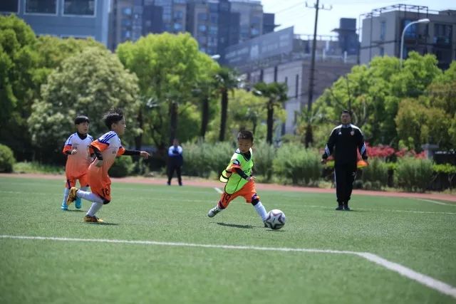 费尔德32分北控险胜深圳总分1-1 廖三宁20+10